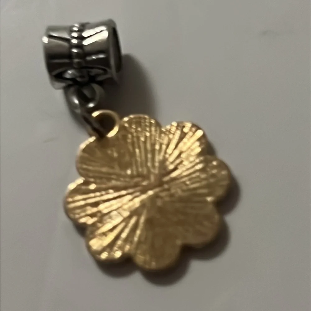 SMILEY HAPPY FACE  FLOWER‎ CHARM PENDANT